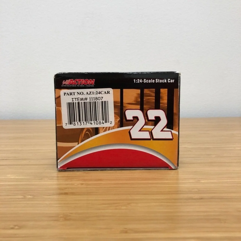 Action Performance Stock Car Adults Black AutoZone Kenny Wallace 22 Diecast 1:24